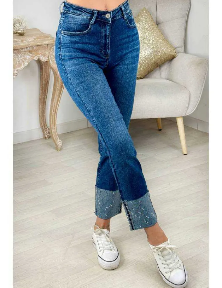 jeans_bleu_basique_ourlet_0.webp My Look Féminin Jeans bleu basique ourlet strass Clearance