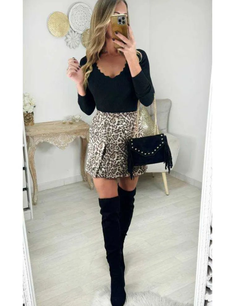 jupe_effet_portefeuille_m_1.webp My Look Féminin Jupe effet portefeuille motifs "léo" Sale