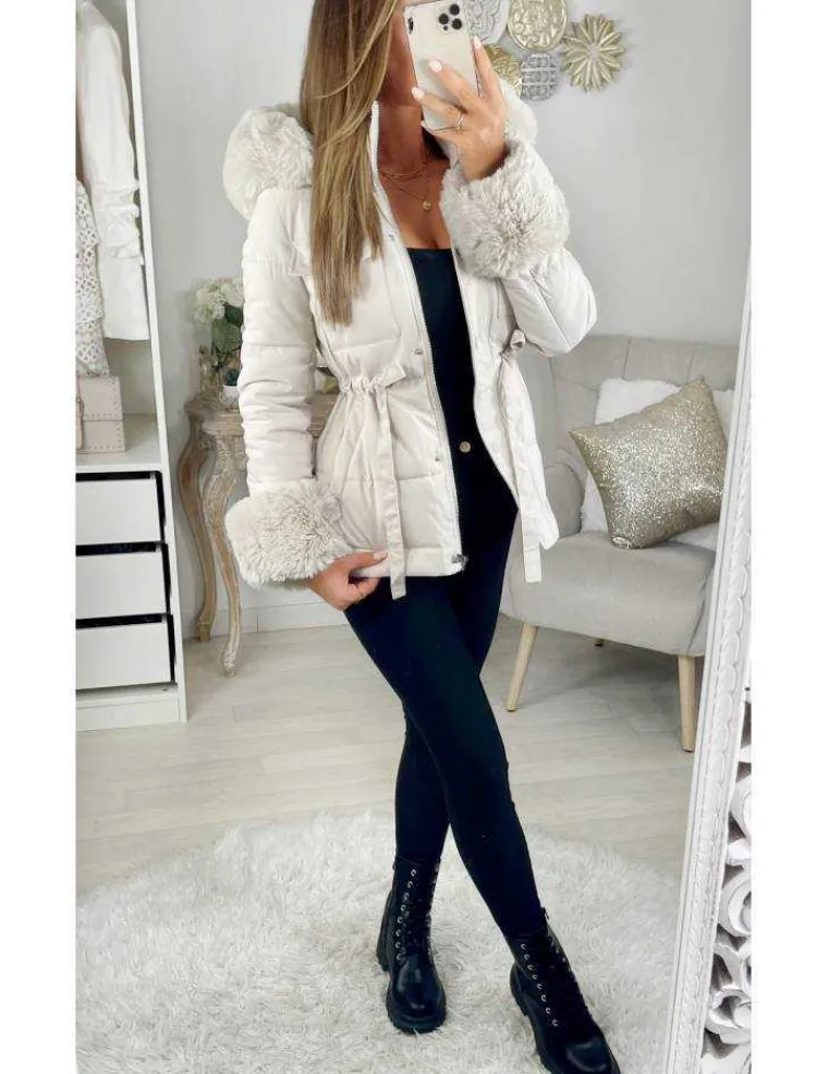 ma_doudoune_beige_quotcap_0.webp My Look Féminin Ma doudoune beige "capuche et poignets fourrure" Online