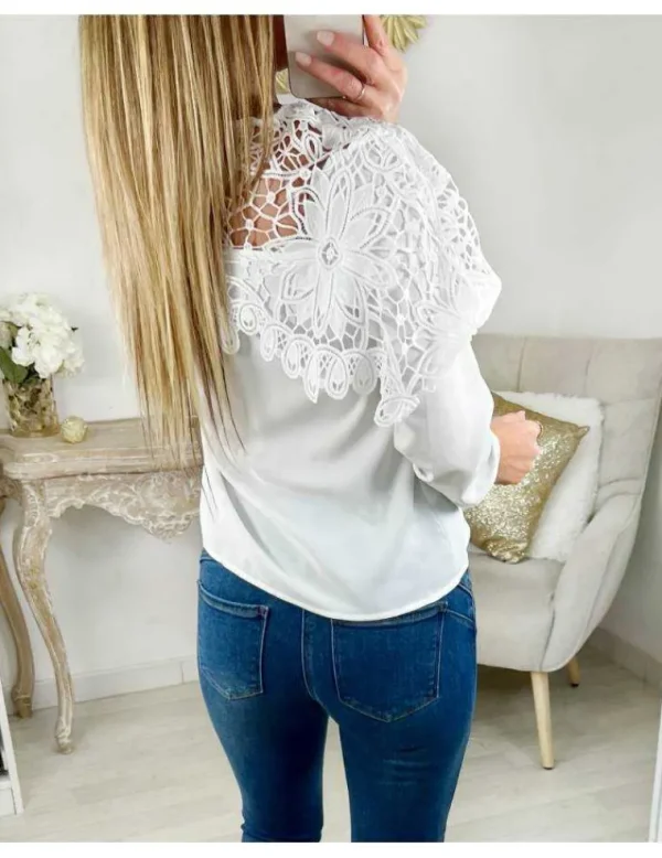 My Look Féminin Ma jolie blouse blanche " épaules & poignets brodés" Hot