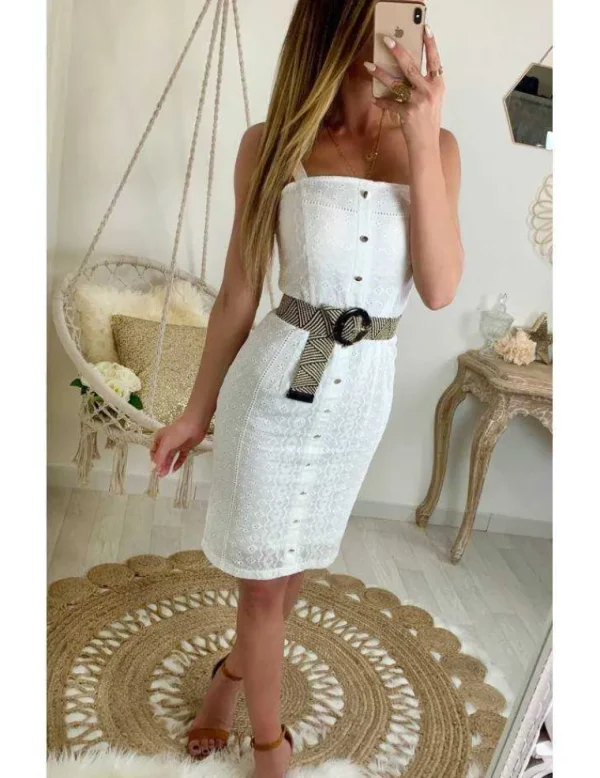 My Look Féminin Ma jolie robe blanche broderie et col droit Sale