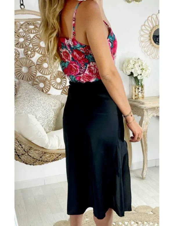 My Look Féminin Ma jupe mi-longue noire satinée "jolis boutons" Fashion