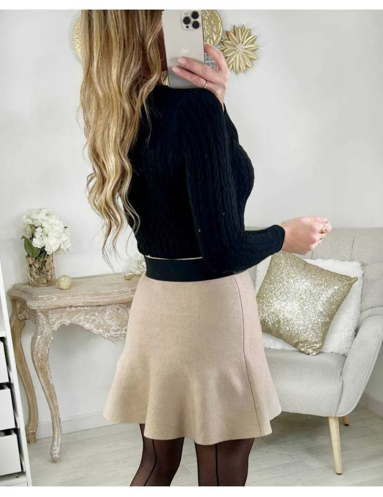 ma_petite_jupe_beige_quot_1-2.webp My Look Féminin Ma petite jupe beige "effet patineuse" Sale