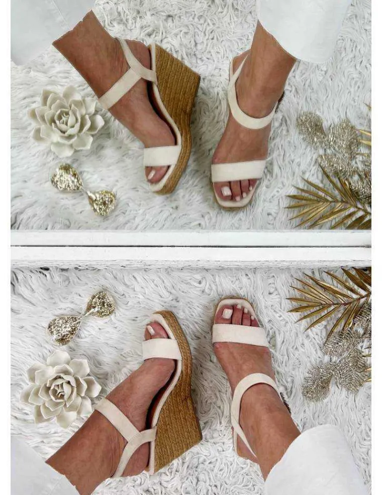 mes_sandales_compenses_be_1.webp My Look Féminin Mes sandales compensées beige" boucle strass" New