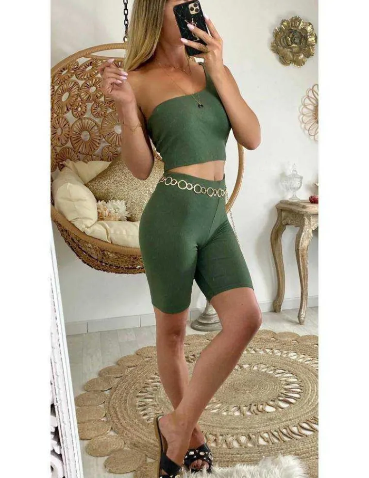 mon_ensemble_kaki_short_e_0.webp My Look Féminin Mon ensemble kaki short et top asymétrique Hot