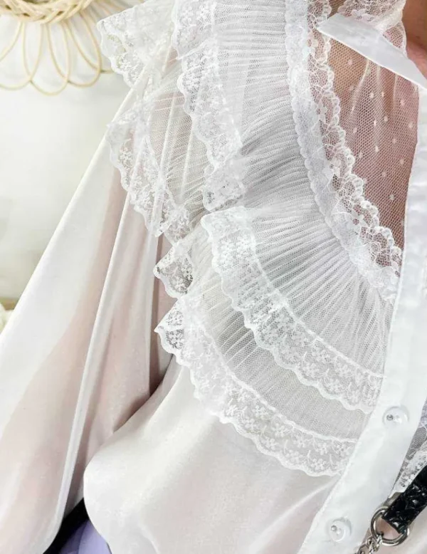 My Look Féminin Mon joli chemisier blanc voilage "dentelle et plumetis" Fashion