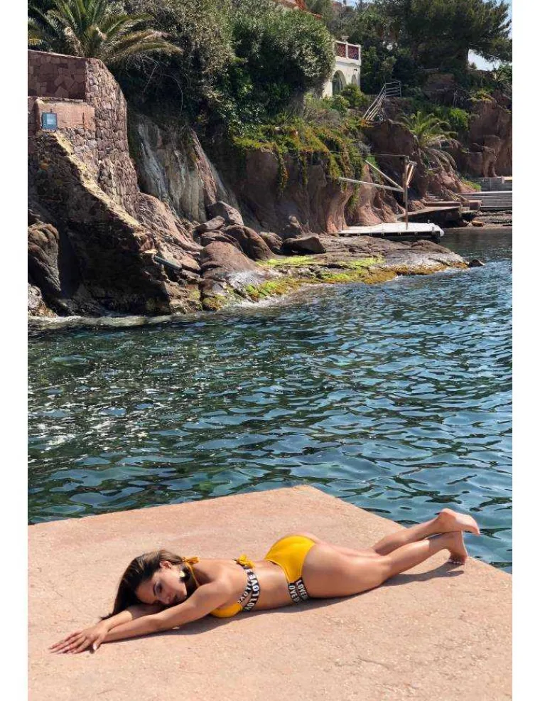 mon_maillot_jaune_push_up_2.webp My Look Féminin Mon maillot jaune push up "LOVE" Best
