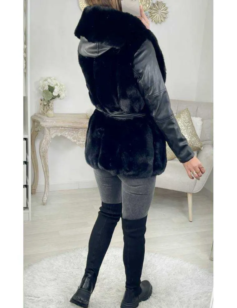 mon_manteau_noir_style_cu_2.webp My Look Féminin Mon manteau noir style cuir " Hood & Fur" Fashion