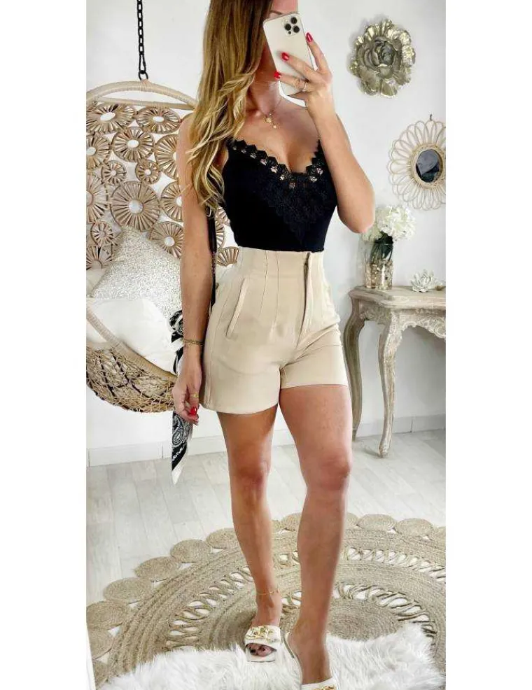 mon_petit_short_beige_zip_0.webp My Look Féminin Mon petit short beige zippé taille haute Discount