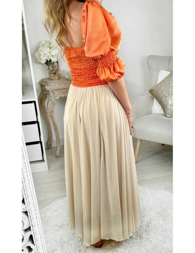 mon_petit_top_orang_satin_1.webp My Look Féminin Mon petit top orangé satiné "col carré et froncé" Hot