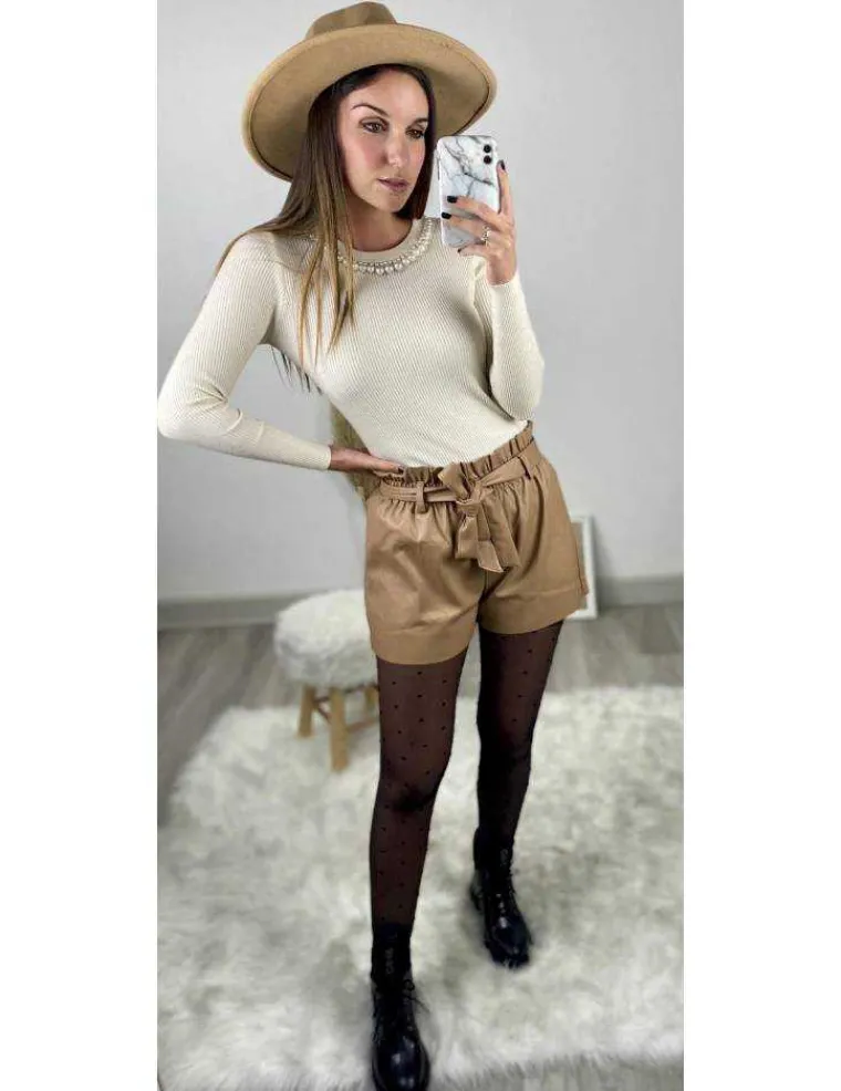 mon_short_basic_camel_sty_1.webp My Look Féminin Mon short basic camel style cuir et sa ceinture Online