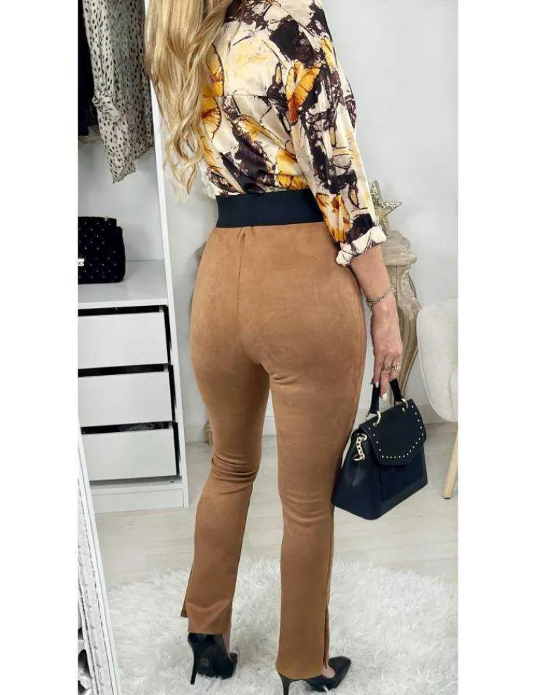 mon_superbe_pantalon_droi_2.webp My Look Féminin Mon superbe pantalon droit camel suédine & fendu Best