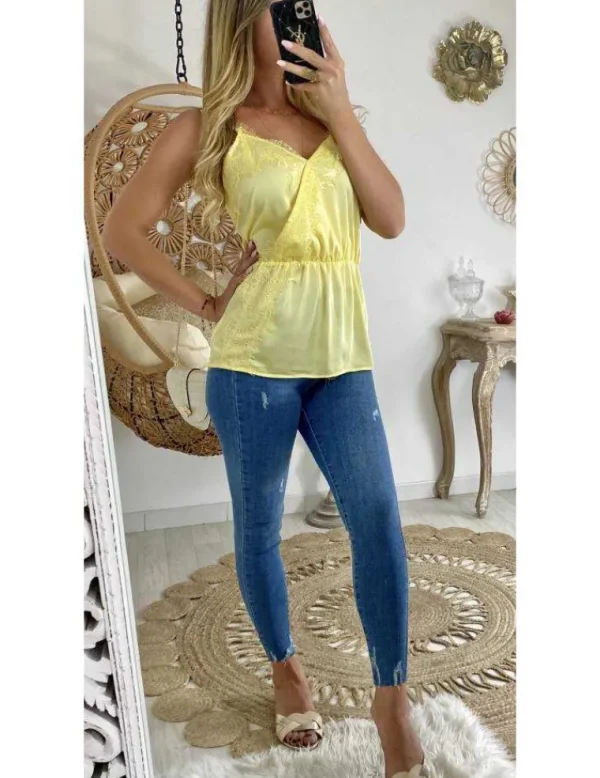 My Look Féminin Mon top jaune satiné, fine dentelle et taille marquée Online
