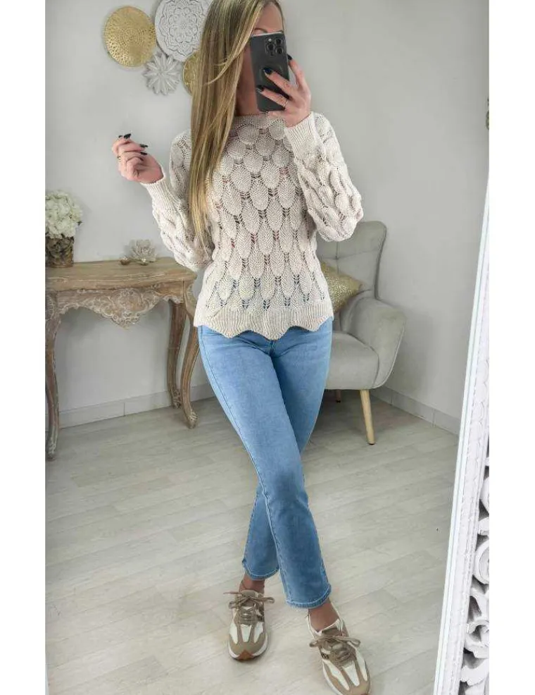 pull_beige_en_maille_ajou_2.webp My Look Féminin Pull beige en maille ajouré Outlet
