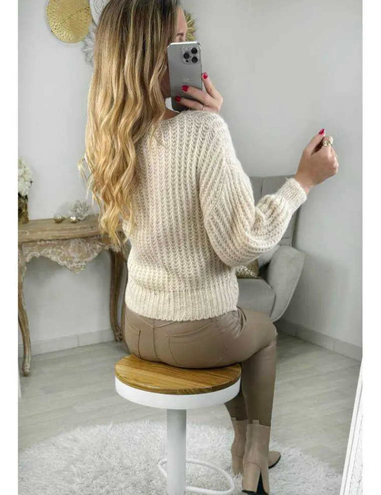 pull_en_lainage_beige_ajo_1.webp My Look Féminin pull en lainage beige ajouré Clearance