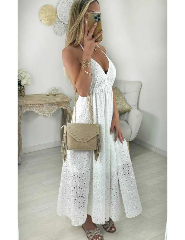robe_longue_blanche_brode_0.webp My Look Féminin Robe longue blanche broderie anglaise Fashion