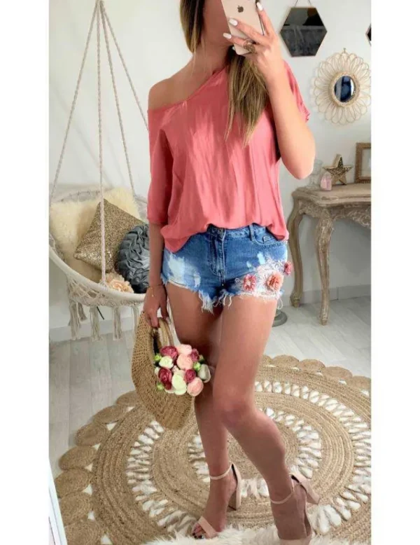 My Look Féminin Short en jean Destroy & Flowers : Parfait pour un look rebelle et féminin Sale