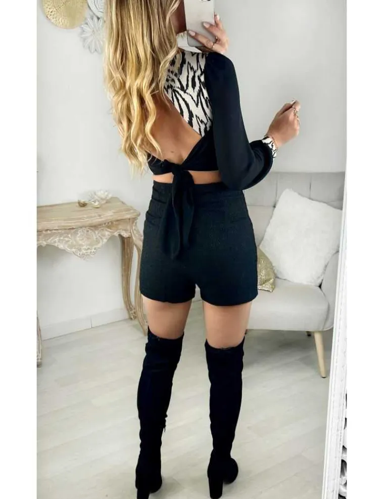 short_noir_en_tweed_1.webp My Look Féminin short noir en tweed New
